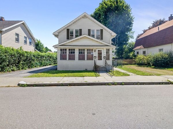17 Tampa St, Worcester, MA 01604