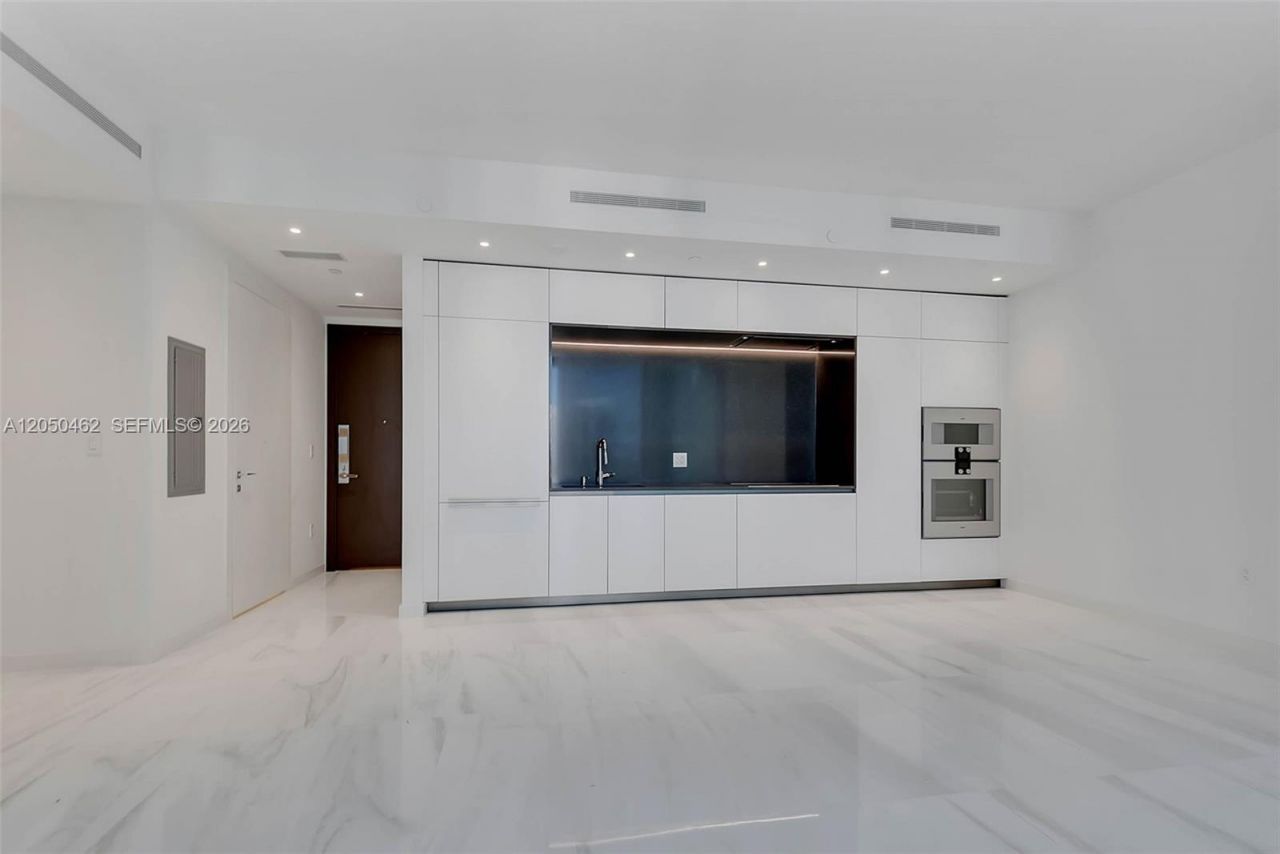 300 Biscayne Boulevard Way , Unit 3008W, Miami, FL 33131 Photo