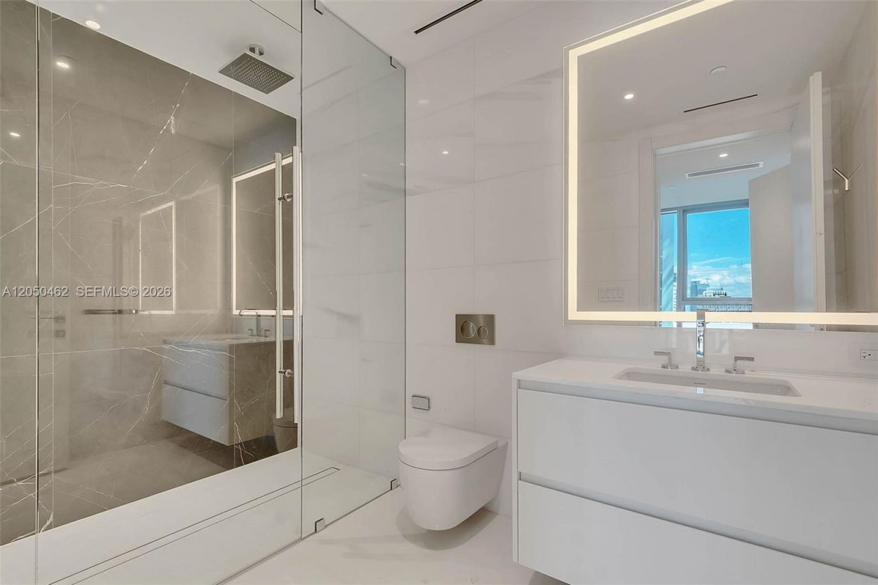 300 Biscayne Boulevard Way , Unit 3008W, Miami, FL 33131 Photo
