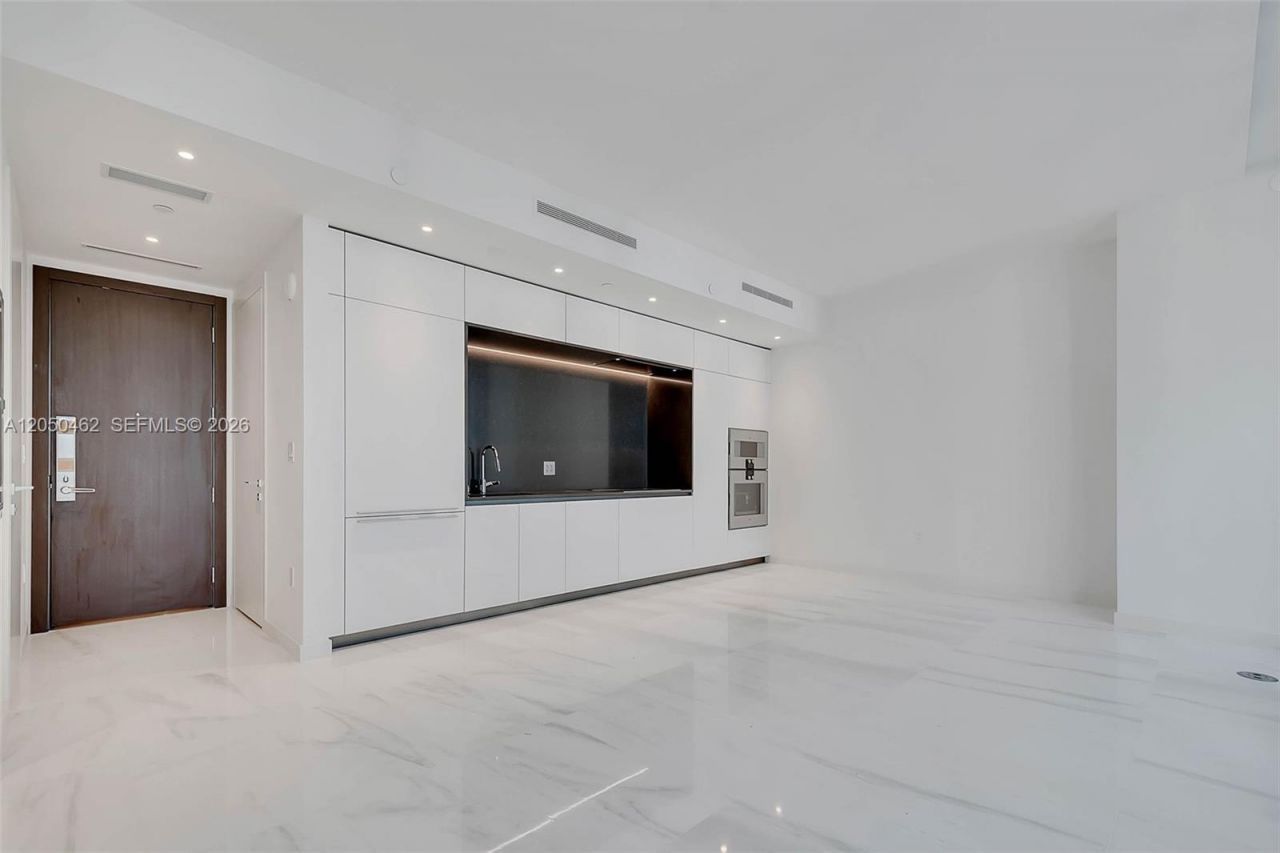 300 Biscayne Boulevard Way , Unit 3008W, Miami, FL 33131 Photo