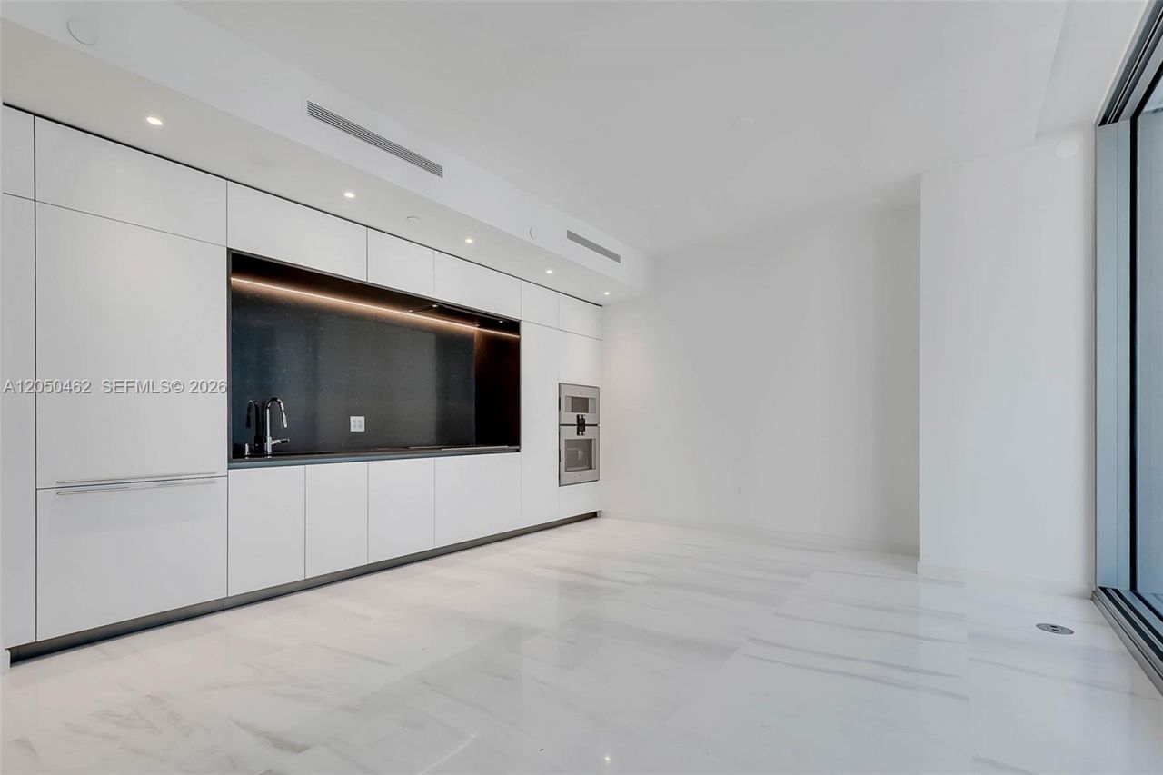 300 Biscayne Boulevard Way , Unit 3008W, Miami, FL 33131 Photo