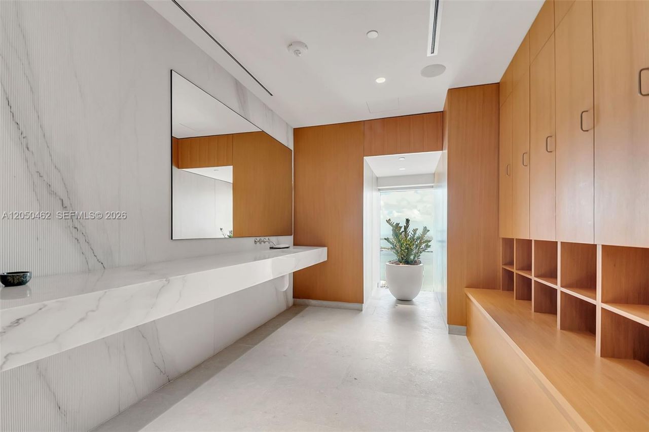 300 Biscayne Boulevard Way , Unit 3008W, Miami, FL 33131 Photo