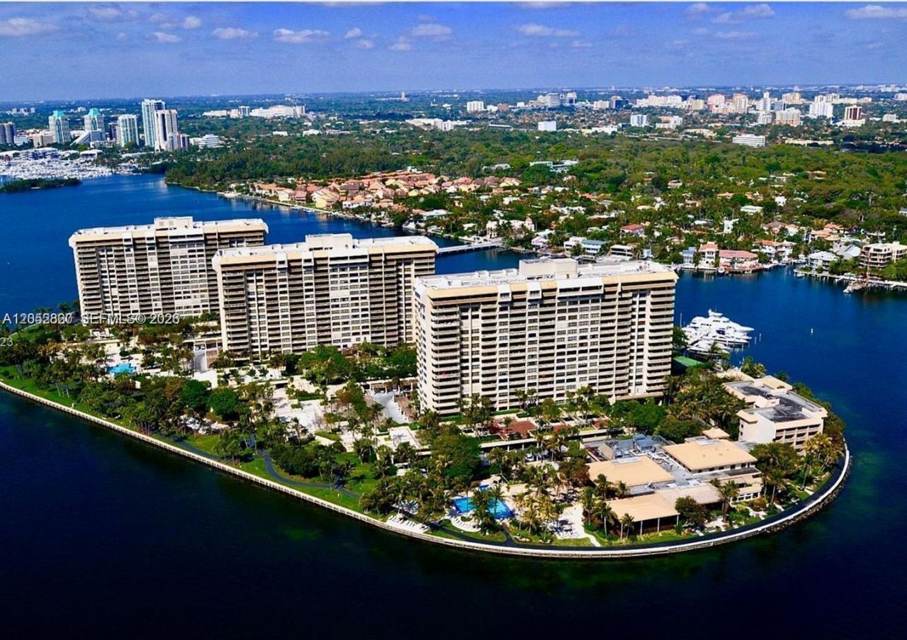 2 Grove Isle Dr , Unit B1103, Miami, FL 33133 Photo