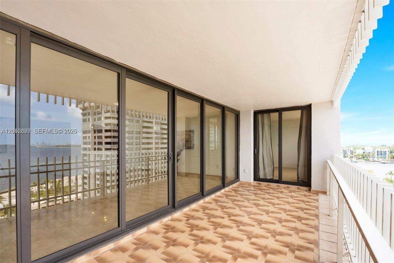 2 Grove Isle Dr , Unit B1103, Miami, FL 33133 Photo