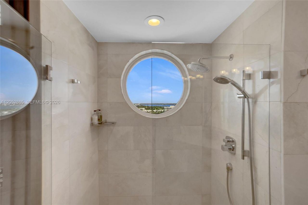 7330 Ocean Ter , Unit 2604, Miami Beach, FL 33141 Photo