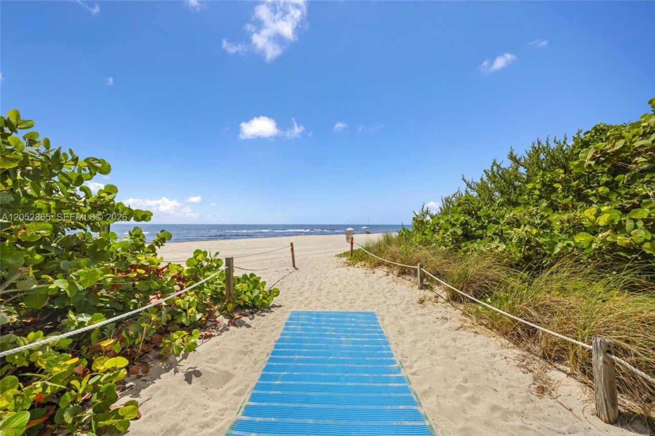 7330 Ocean Ter , Unit 2604, Miami Beach, FL 33141 Photo