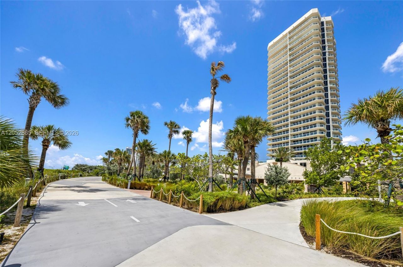 7330 Ocean Ter , Unit 2604, Miami Beach, FL 33141 Photo