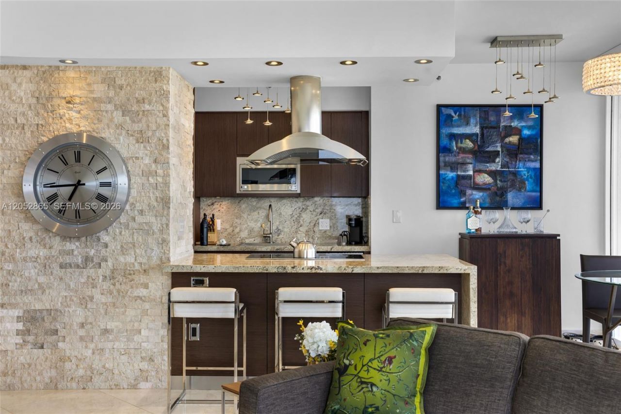 7330 Ocean Ter , Unit 2604, Miami Beach, FL 33141 Photo