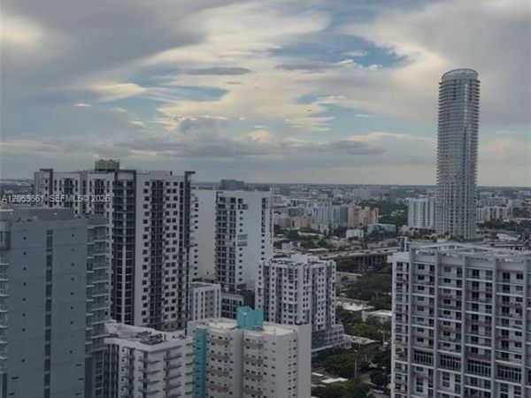 79 SW 12th St, Unit 3312-S, Miami, FL 33130
