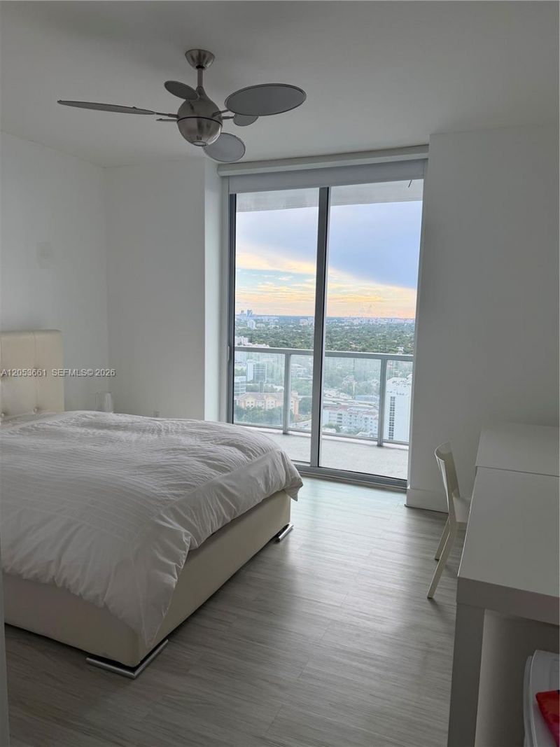 79 SW 12th St, Unit 3312-S, Miami, FL 33130 Photo