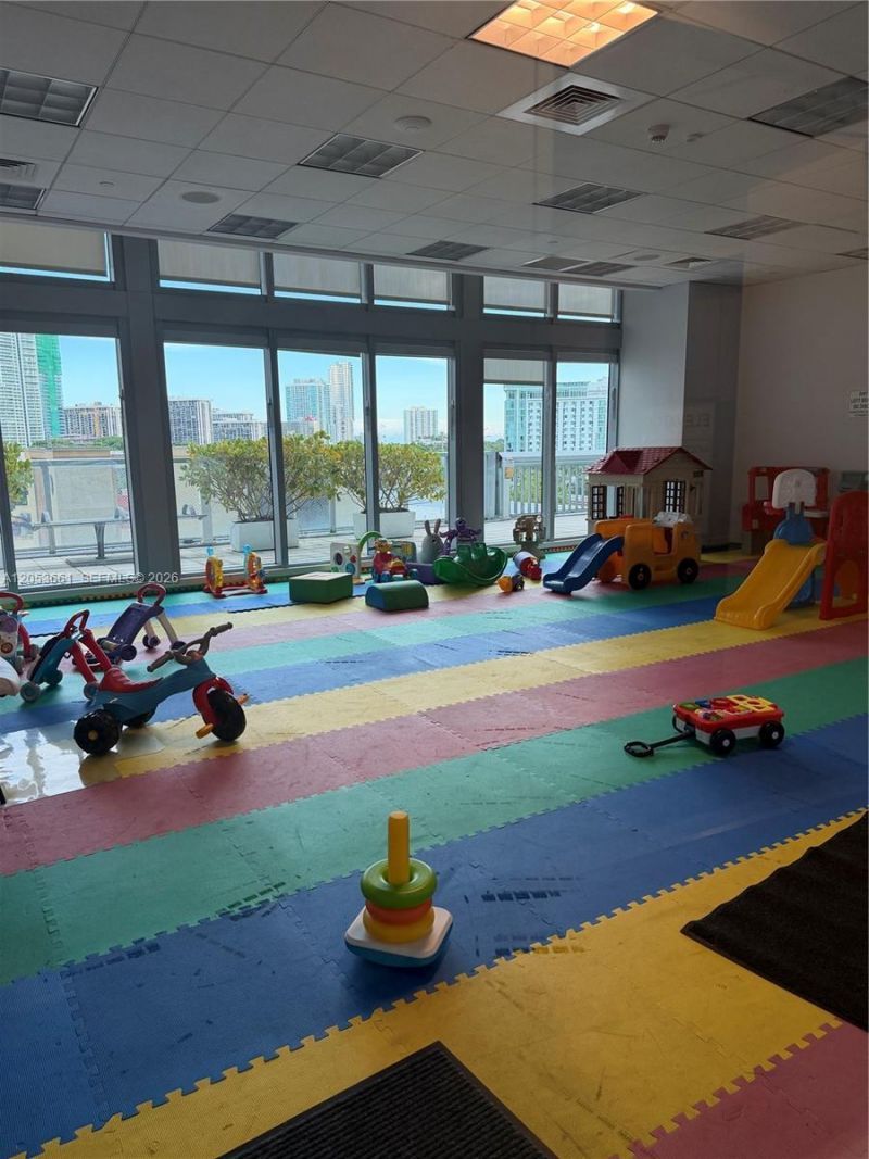 79 SW 12th St, Unit 3312-S, Miami, FL 33130 Photo