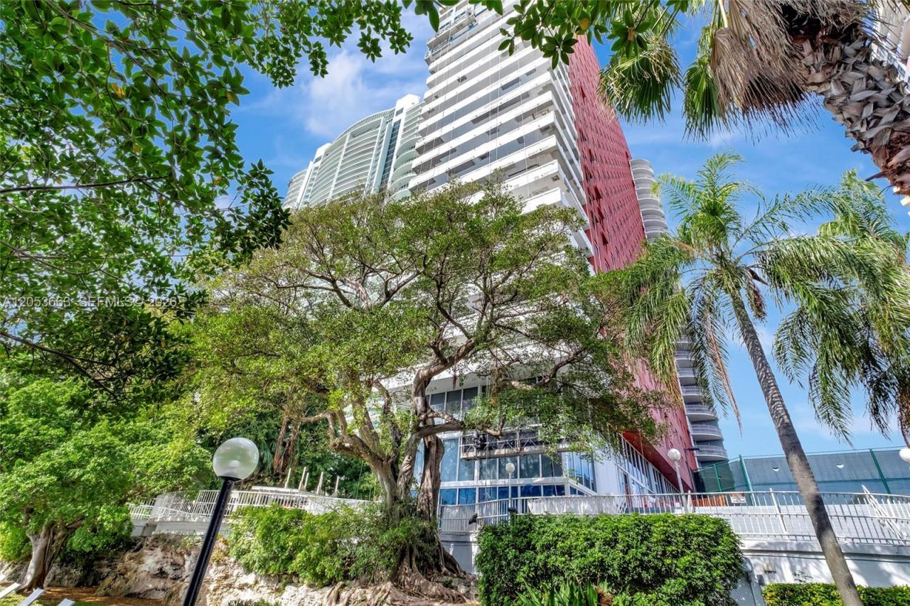 1627 Brickell Ave , Unit 1202, Miami, FL 33129 Photo
