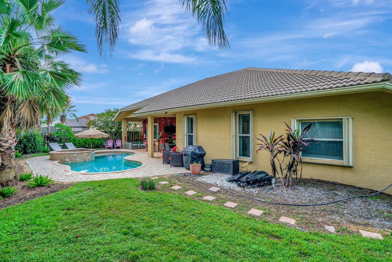 13709 Columbine Avenue, Wellington, FL 33414 Photo