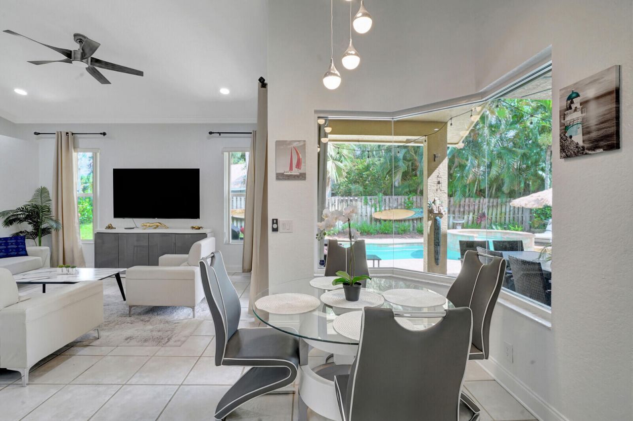 13709 Columbine Avenue, Wellington, FL 33414 Photo