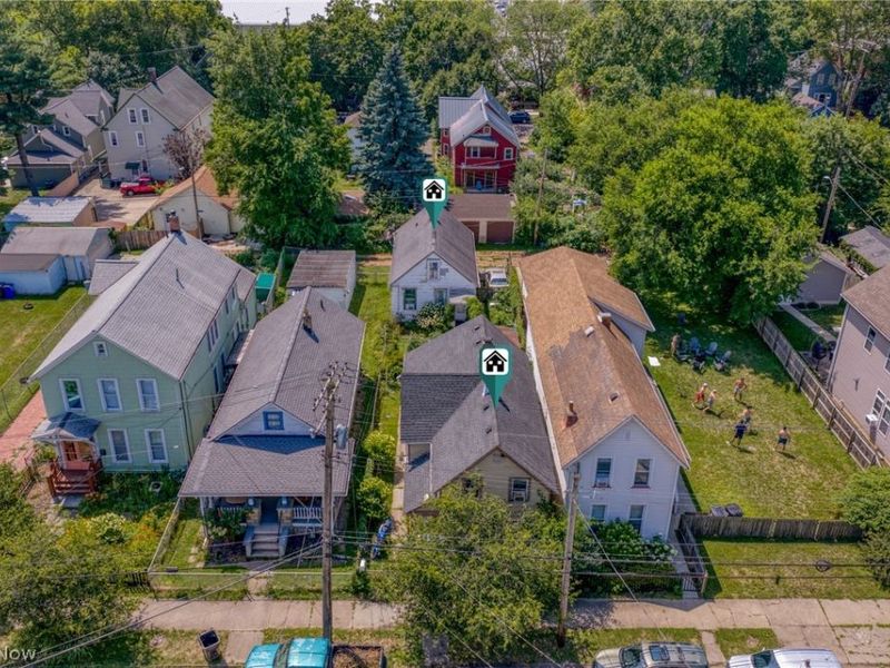 2060 W 44th Street, Cleveland, OH 44113 Photo 2