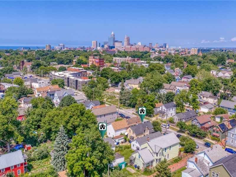 2060 W 44th Street, Cleveland, OH 44113 Photo 4