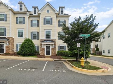 8186 FALLS GROVE DRIVE, MANASSAS, VA 20111