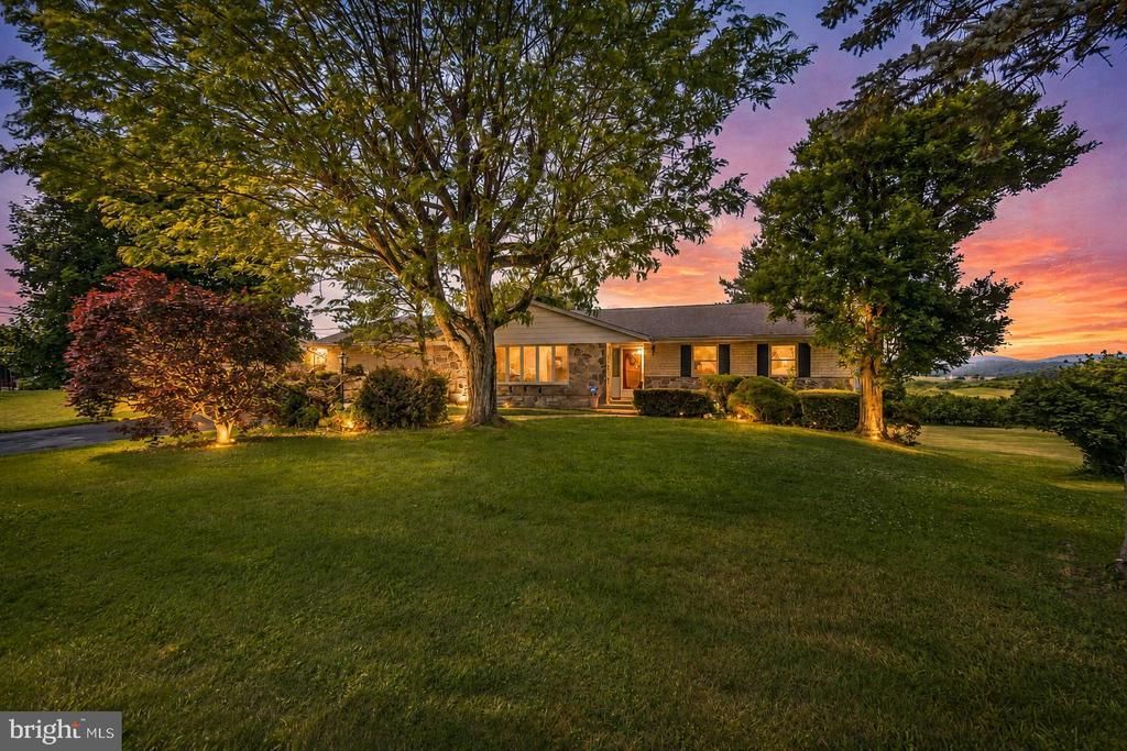 1657 CLEARVIEW ROAD , COPLAY, PA 18037