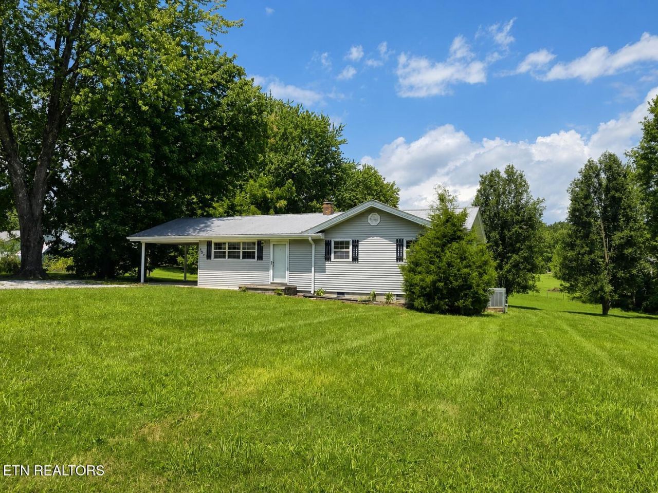 2701 Baseline Rd, Jamestown, TN 38556 Main Photo