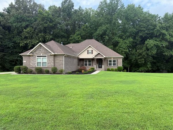 27 Windridge Dr , Fayetteville, TN 37334