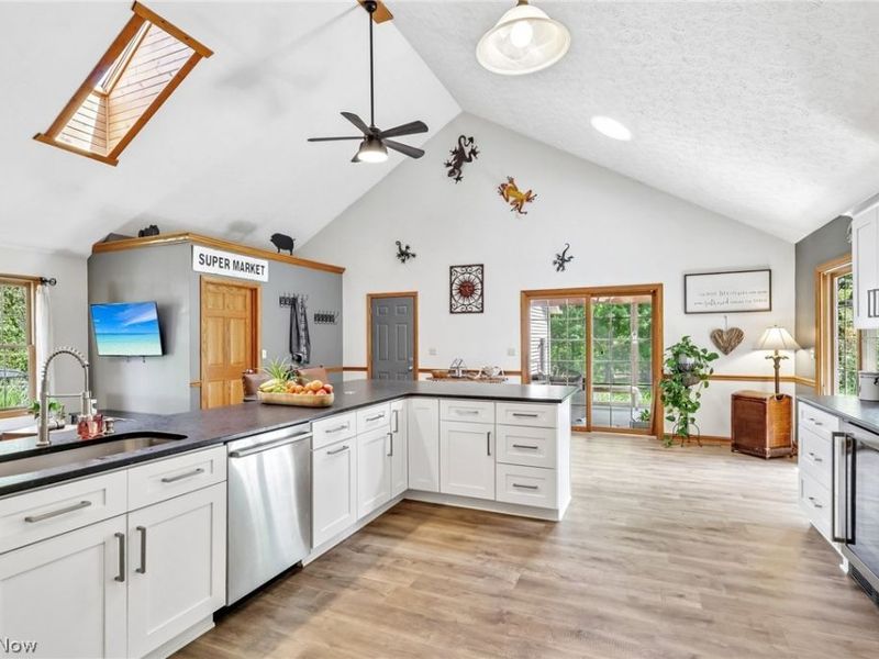 217 Indian Park Drive, Tallmadge, OH 44278 Photo 12