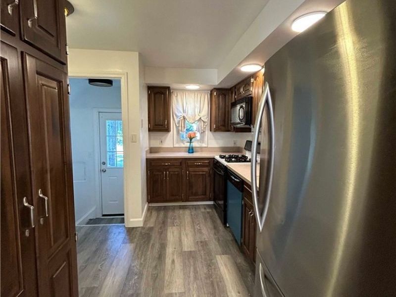 4856 Edsal Drive, Lyndhurst, OH 44124 Photo 9