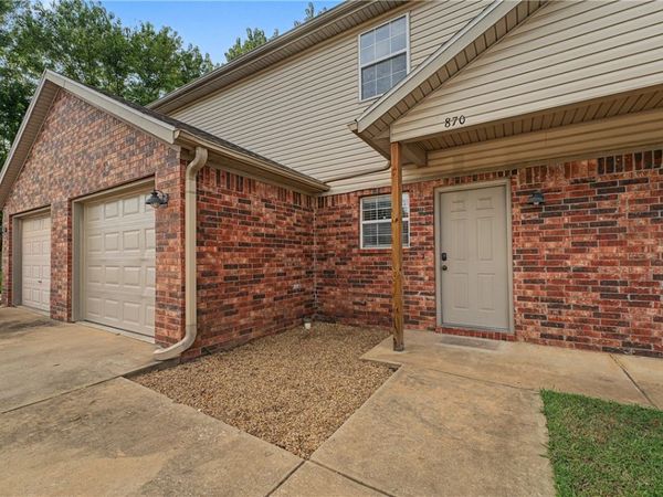 870 W Melmar Drive, Fayetteville, AR 72703
