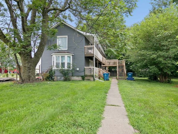 220 1/2 Entrance Avenue S, Kankakee, IL 60901