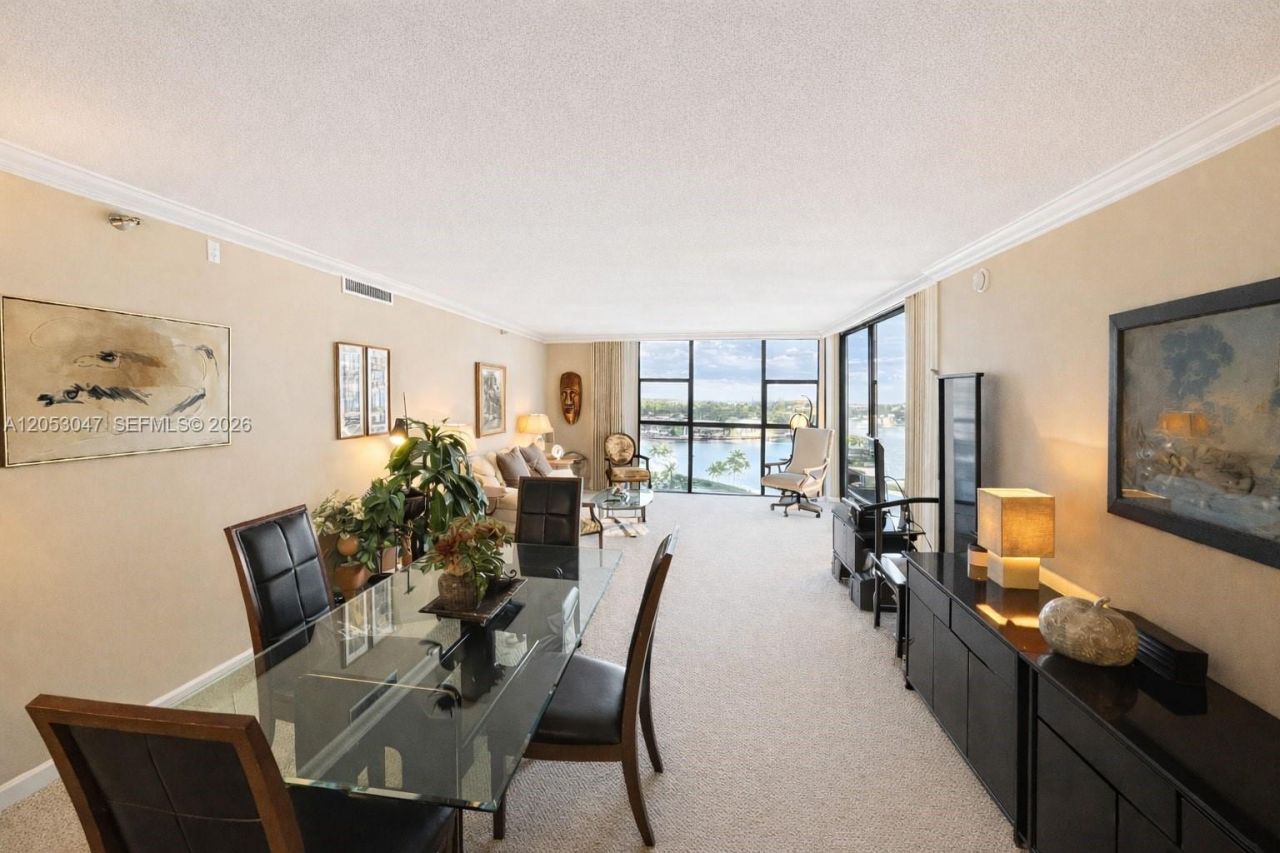 20505 E Country Club Dr, Unit 1033, Aventura, FL 33180 Photo