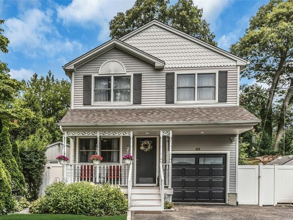 63 Teed Street , South Huntington, NY 11746