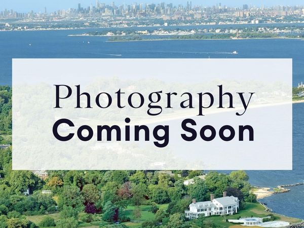 63 Teed Street , South Huntington, NY 11746