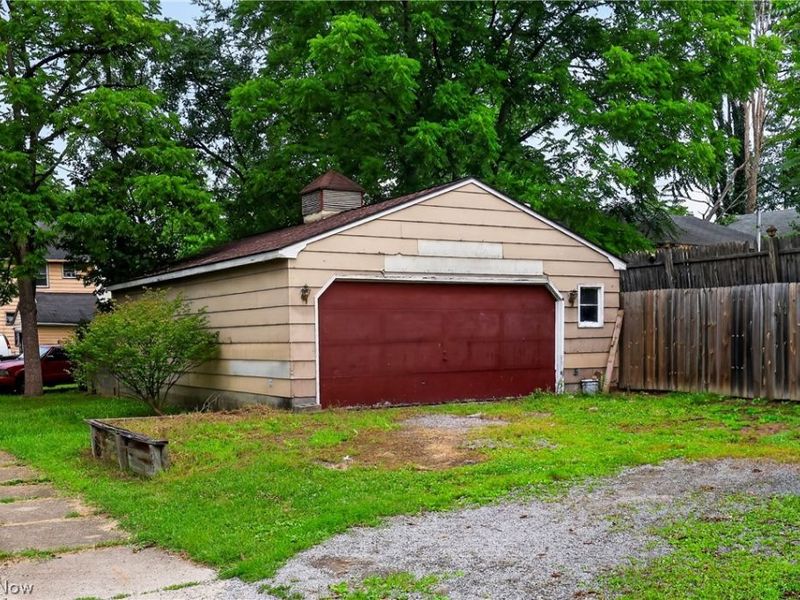 583 Hillsdale Drive NW, Warren, OH 44485 Photo 19