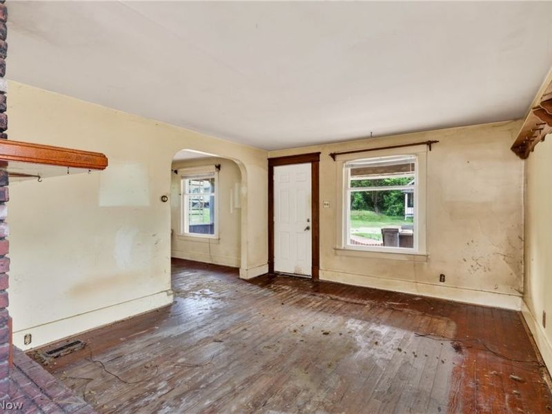 583 Hillsdale Drive NW, Warren, OH 44485 Photo 7