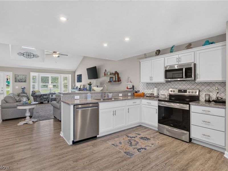 48600 Middle Ridge Road, Amherst, OH 44001 Photo 27