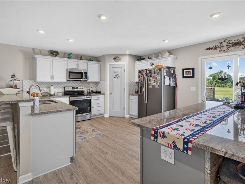 48600 Middle Ridge Road, Amherst, OH 44001 Photo 28