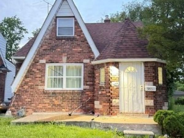 9850 Yorkshire Road , Detroit, MI 48224