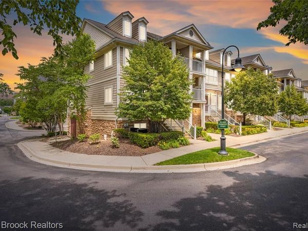 1071 Beaver Run , Troy, MI 48083