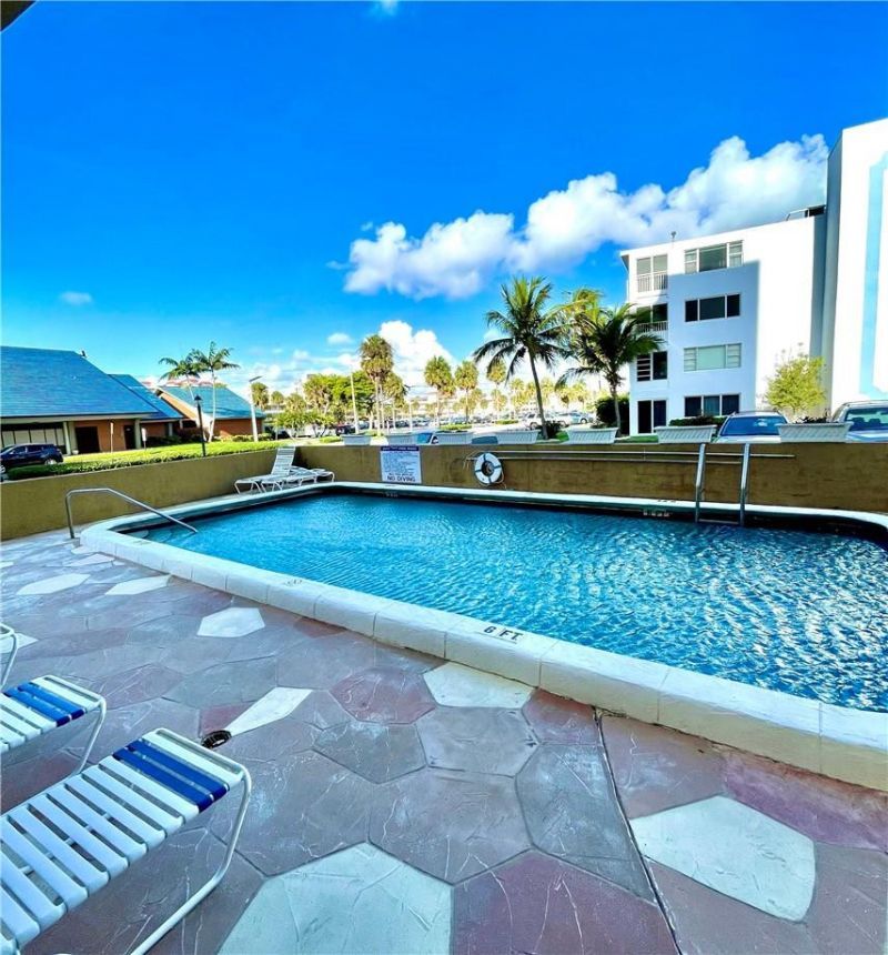 801 N Ocean Boulevard, Unit 202, Pompano Beach, FL 33062 Photo