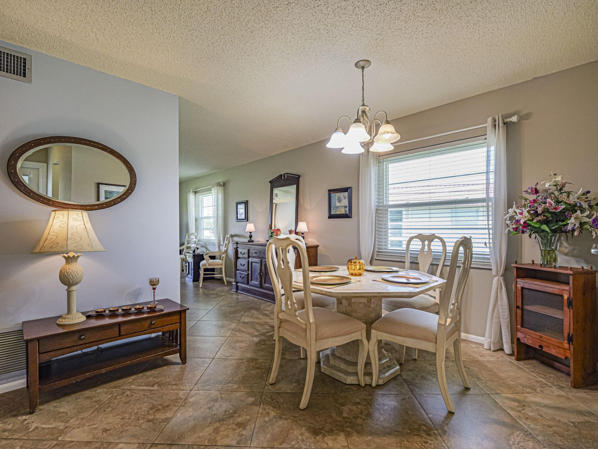 106 Spring Lake Court, Unit 201, Vero Beach, FL 32962 Photo