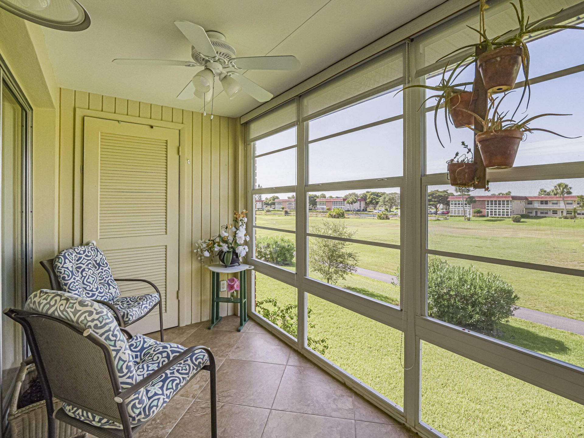 106 Spring Lake Court, Unit 201, Vero Beach, FL 32962 Photo
