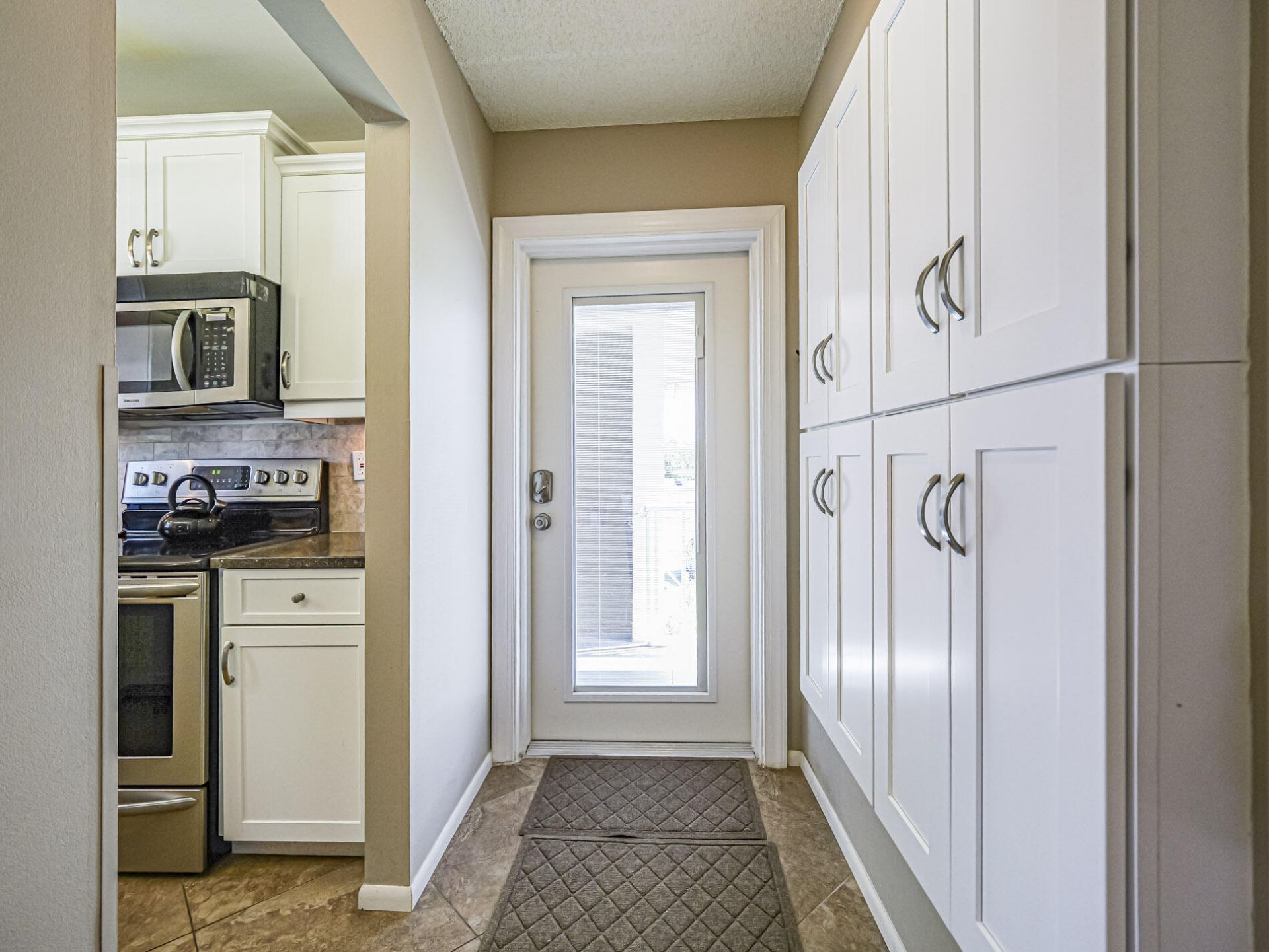 106 Spring Lake Court, Unit 201, Vero Beach, FL 32962 Photo