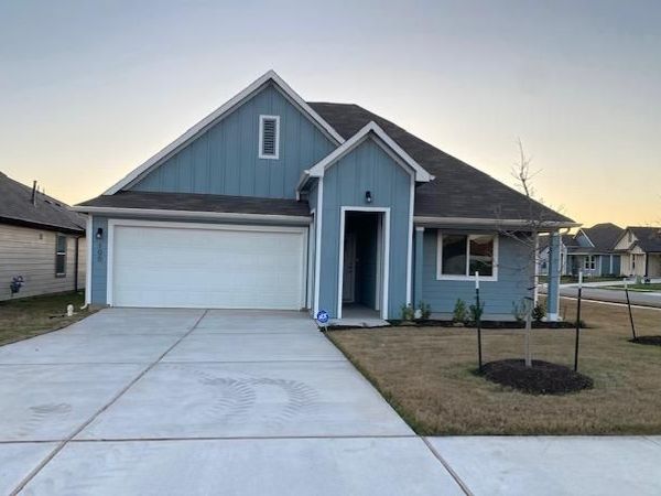 100 Fort Clark Springs DR, Hutto, TX 78634