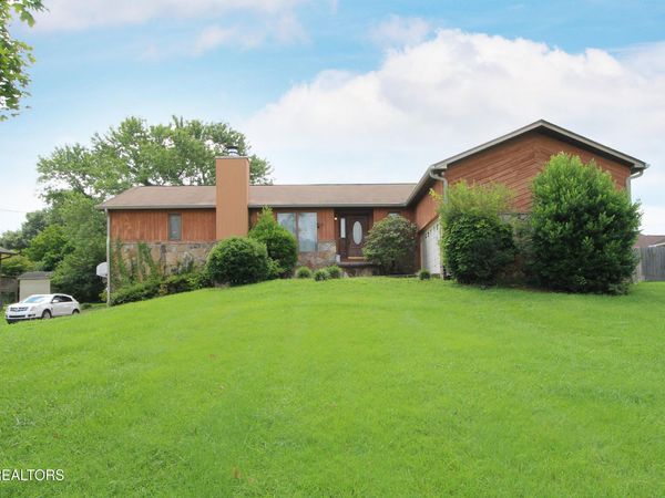 1816 River Shores Drive, Knoxville, TN 37914