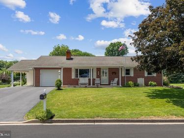 1472 LINN STREET, STATE COLLEGE, PA 16803