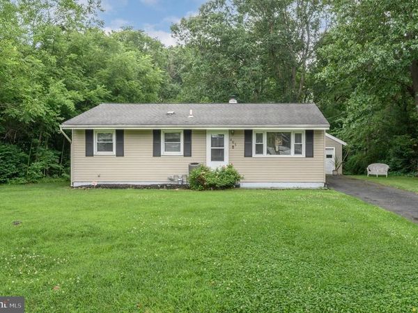 405 MAGNOLIA ROAD , MOUNT LAUREL, NJ 08054