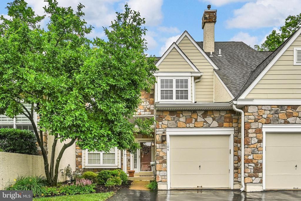 104 DAYLESFORD BOULEVARD , BERWYN, PA 19312