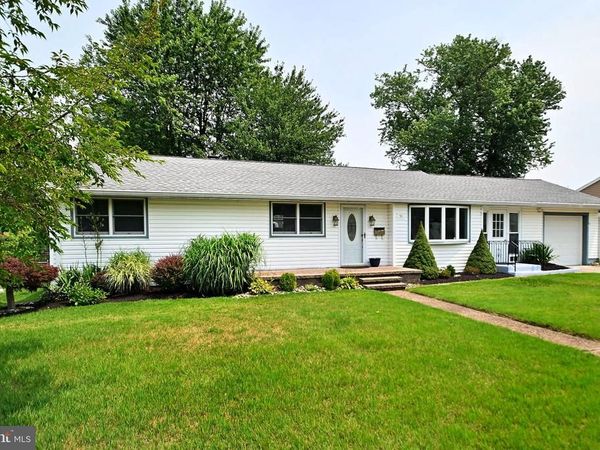 51 MACON DRIVE, HAMILTON, NJ 08619