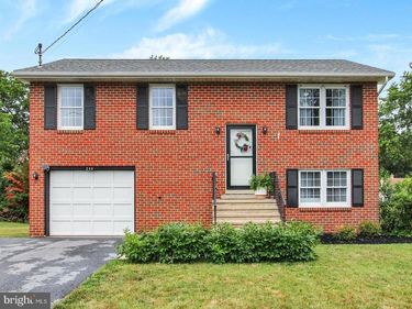 240 CONFEDERATE DRIVE, GETTYSBURG, PA 17325