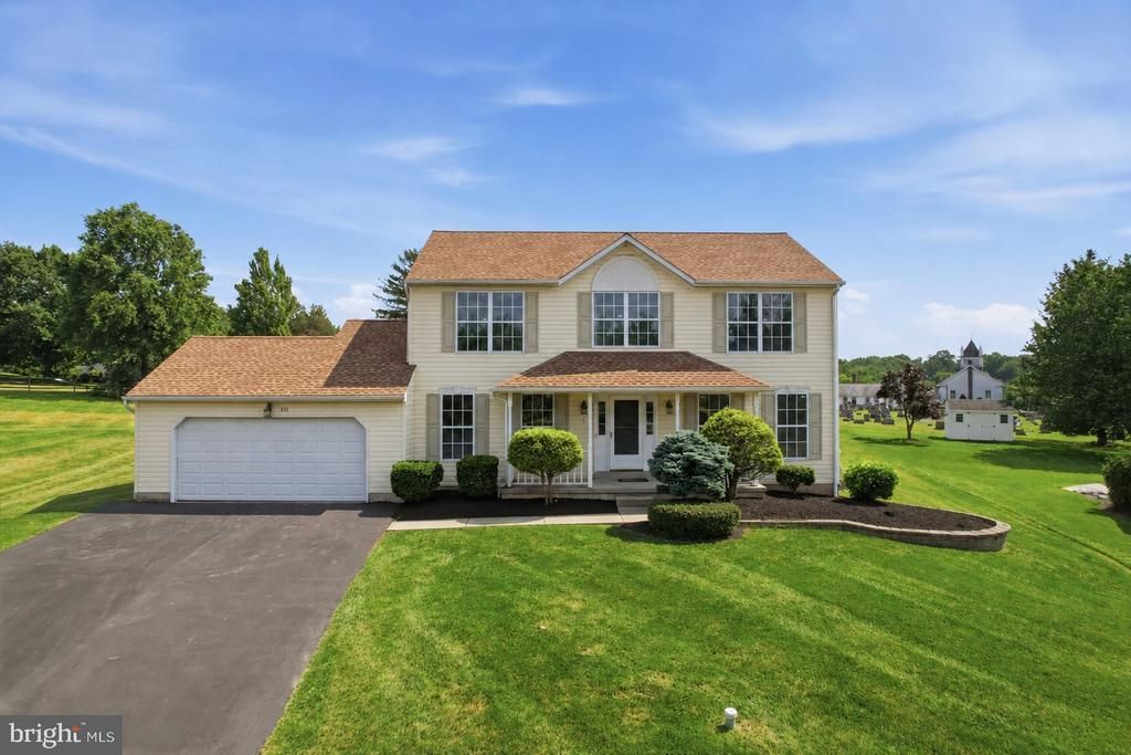218 STRASSBURGER ROAD, PERKASIE, PA 18944