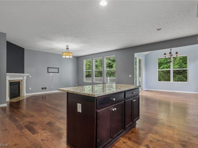 106 Rotili Lane, Akron, OH 44321 Photo 12
